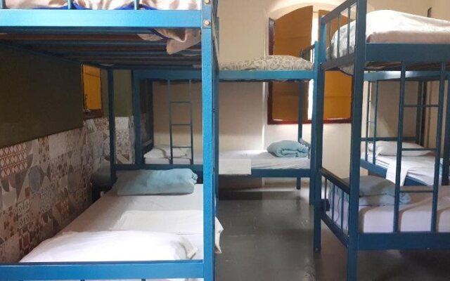 Brumas Hostel