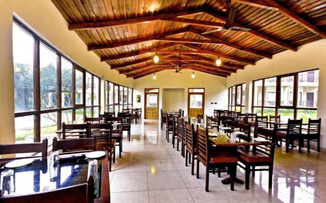 Corbett Rattan Elwood Resort