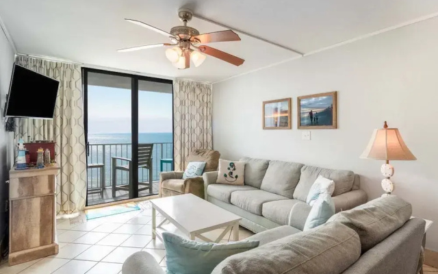 Sands Beach Club 1116