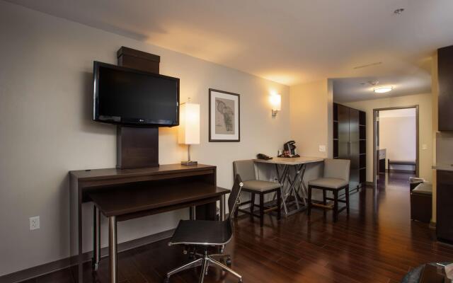 The Mosey Buffalo Williamsville, Tapestry Collection by Hilton