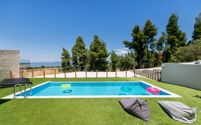 Euphoria Club 1 by Halkidiki Villas