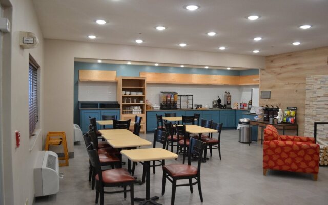 Country Inn & Suites by Radisson, Fairview Heights, IL