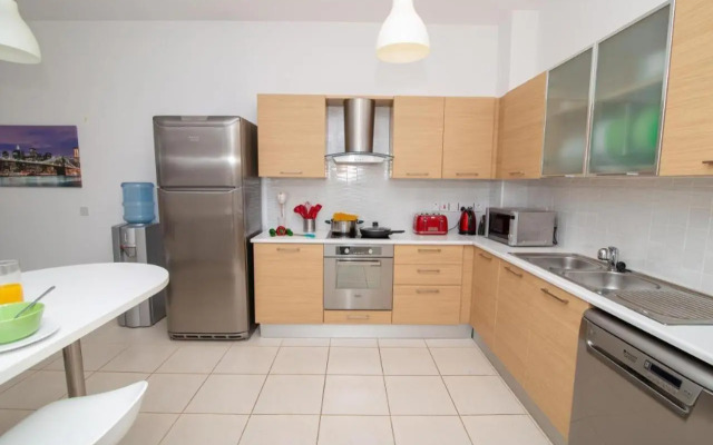 "The Good Times" Apartment