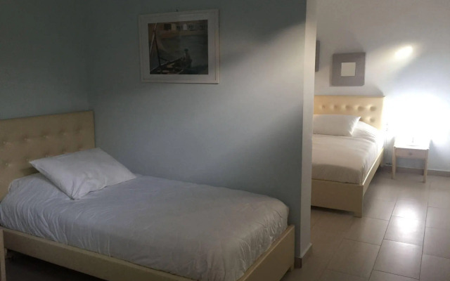 MasouriBlu Hotel