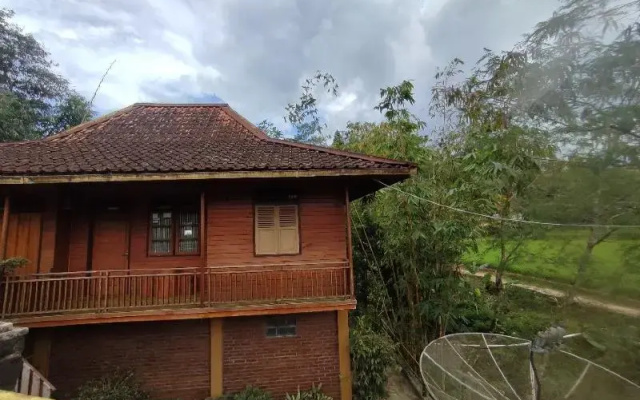 OYO Home 91250 Desa Wisata Taraju