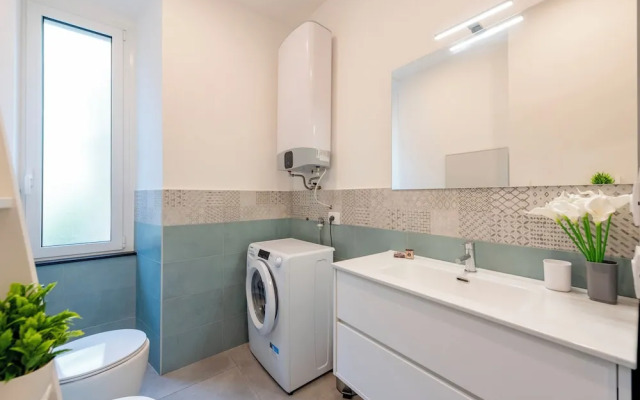 Central Apartment In Genova