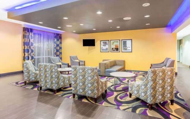 La Quinta Inn & Suites by Wyndham Luling