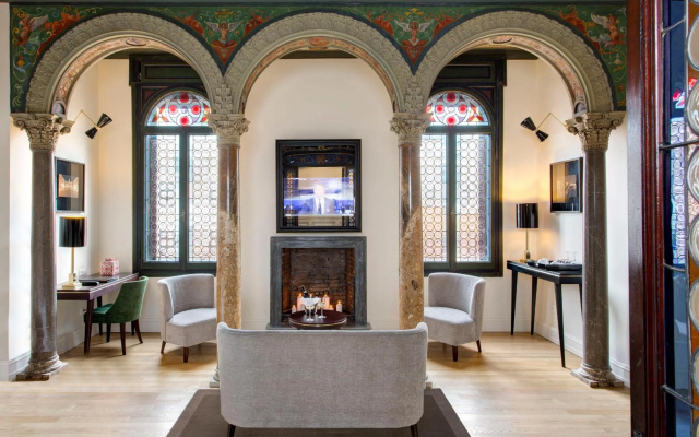 Roof Suite Rome Historic Residence