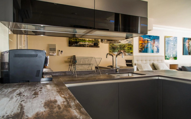 First Line P. Banus Sleeps 4