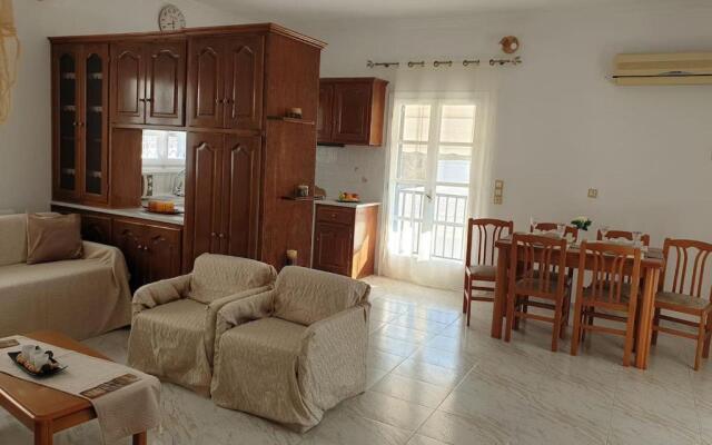 Great Sea-view 2BD Apartment @ Paros