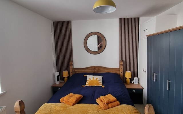 The Hideaway ll /enclosed Garden/quiet/central