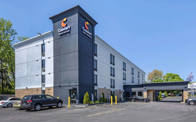 Comfort Inn & Suites Liverpool - Syracuse North