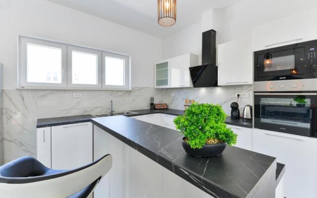 Luxury villa with pool near the beach 2