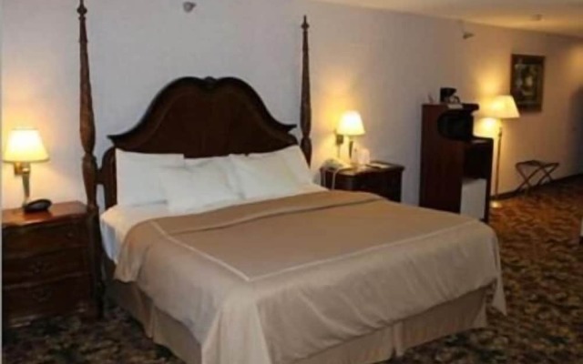 Crown Choice Inn & Suites Lakeview & Waterpark