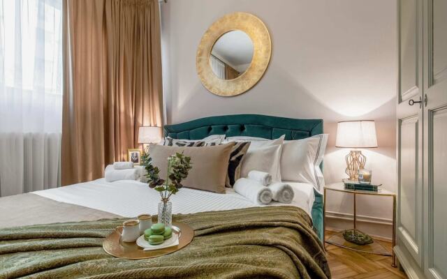 Holt - The Great Gatsby