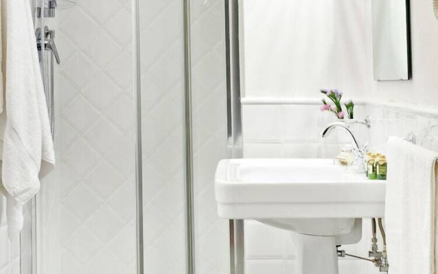 Sprawling Mansion in Tuscany With Swimming Pool