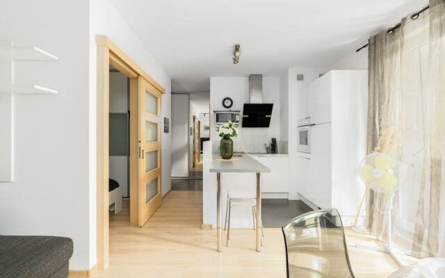 Cozy Poznan Apartment by Renters