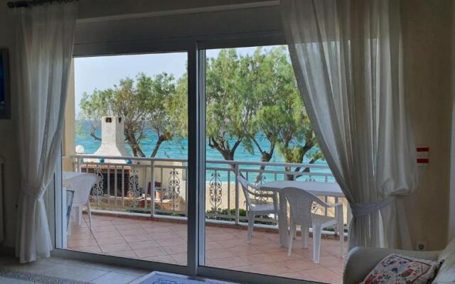 Xylokastro Beachfront Residence