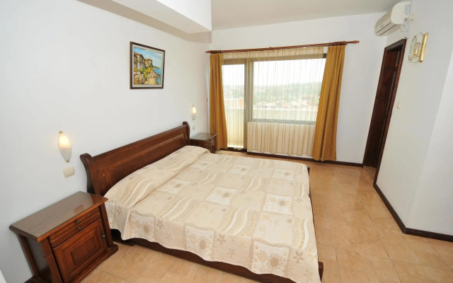 Hotel More