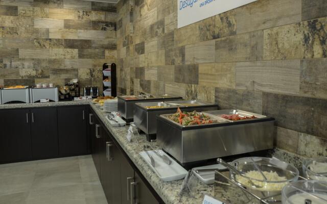 Holiday Inn Express & Suites Celaya by IHG