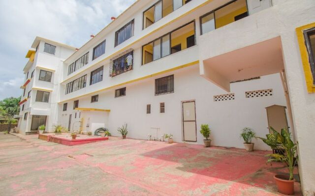 OYO 22730 Home Pool View 1BHK Vagator Beach