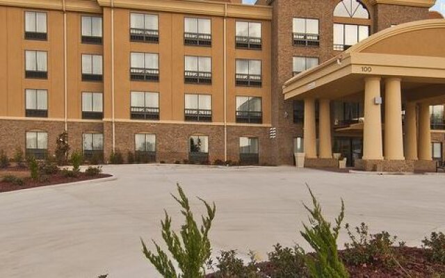 Holiday Inn Express Hotel & Suites Jackson / Pearl International Airport