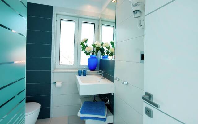 Modern Apartment with Private Pool in Split