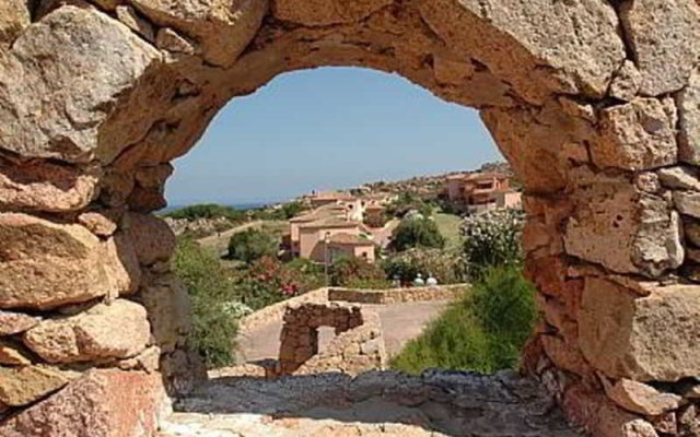 Calarossa Village