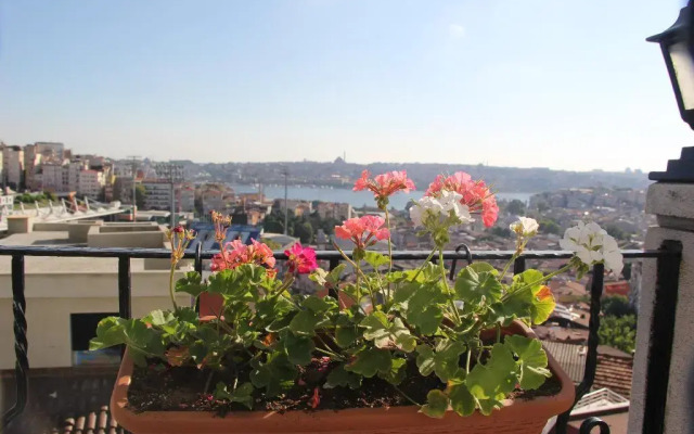 Euro Plaza Hotel