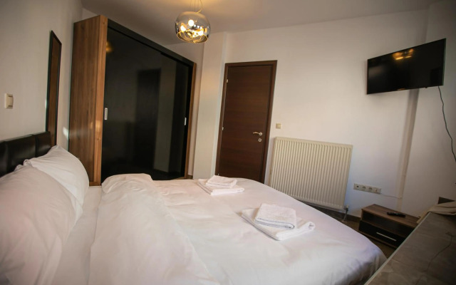 Stunning city view apt & parking space at Old town