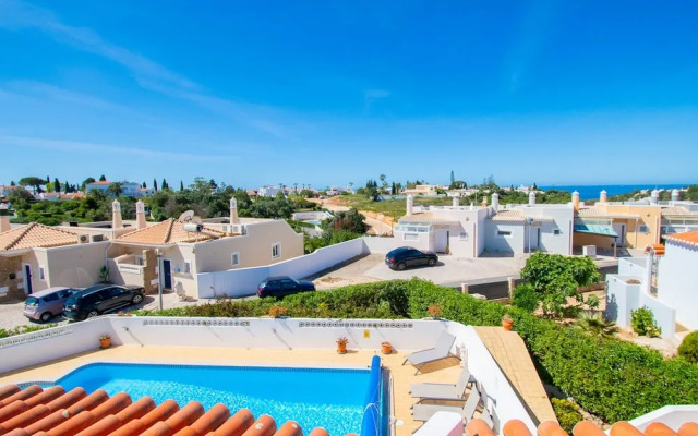 32A Vale do Milho Stunning Detached Villa Close