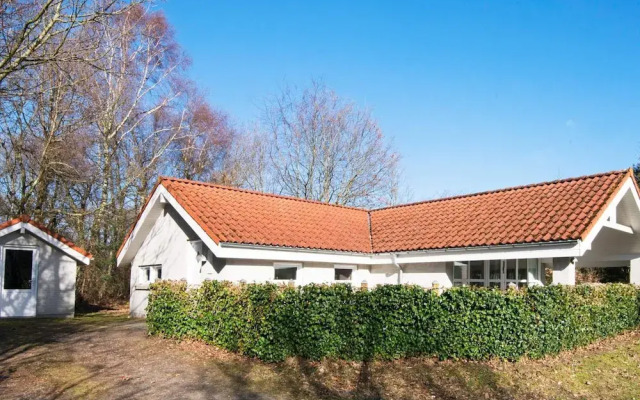 8 Person Holiday Home in Glesborg