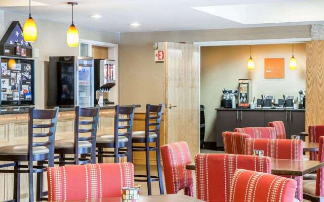 Comfort Inn & Suites Sturbridge - Brimfield