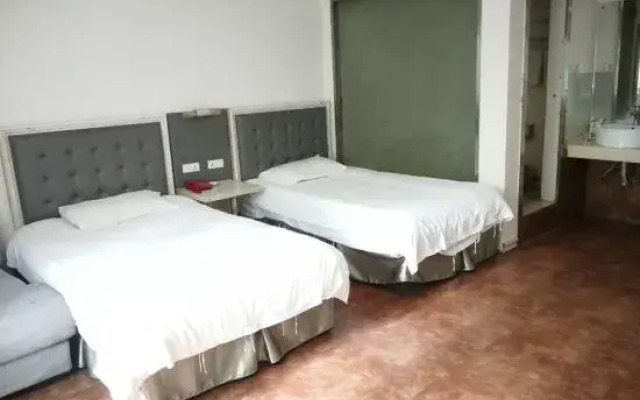 Fuyang Shangle Hotel(International Auto Parts City Store)