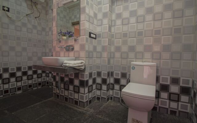 OYO 23353 Hidden Gem Residency