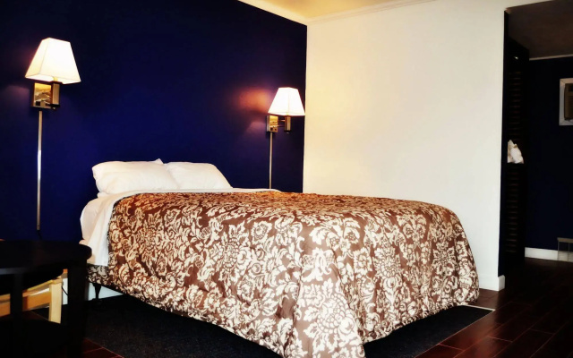 Town House Motel