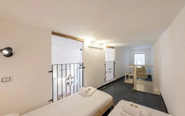 Excellent 2-bed flat in Genoa's Old Town