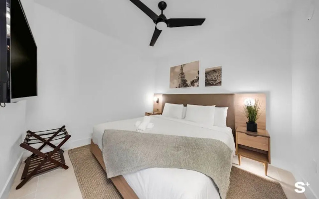 Chic Downtown Retreat 1BR Apartment
