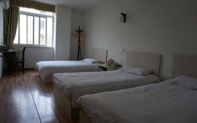Nanjing Lukou Bianfang Hotel