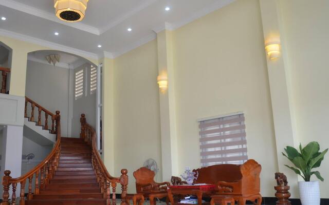 Bonnie Villa