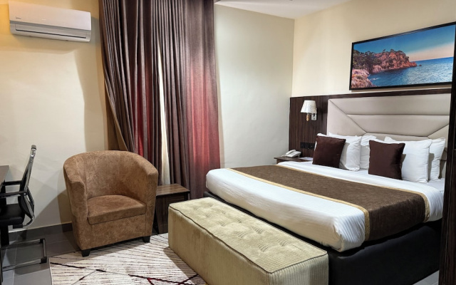 Vinpy Hotels