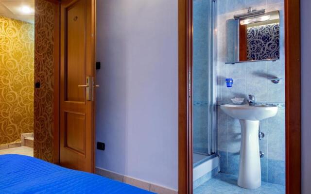 In Roma Vale & Hillary Colosseo