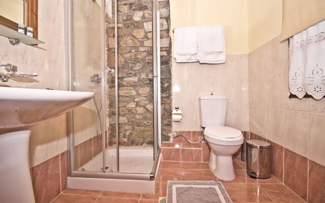 Pliades Hotel