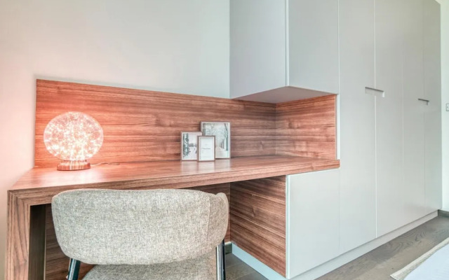 Royal Seaside Retreat w Balcony at the Palm