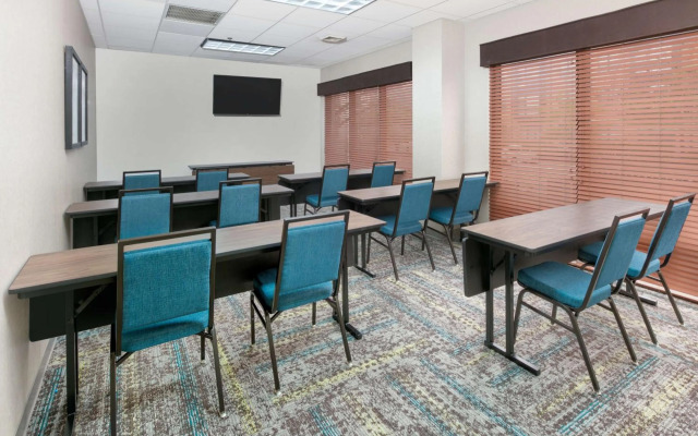 Hampton Inn & Suites Legacy Park-Frisco