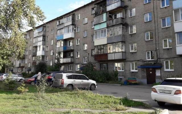 Apartment on Ordzhonikidze 42