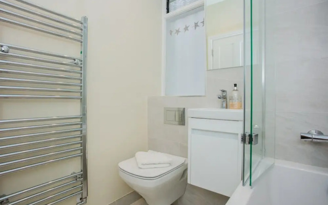 1 Bedroom Garden Flat in Fulham