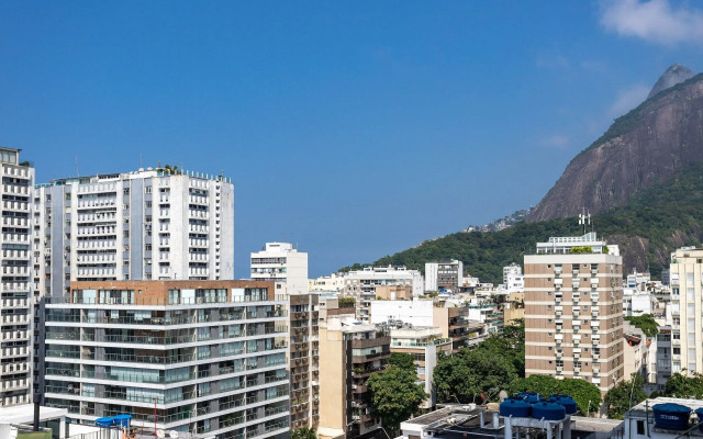 (902-B) Studio com Vista Mar e Comodidades