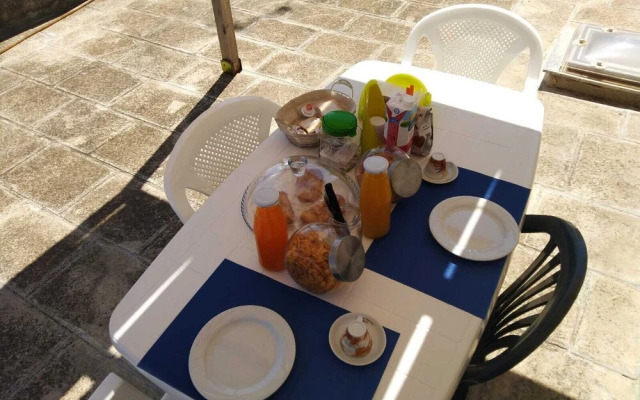Room in Guest Room - Private Room and Breakfast
