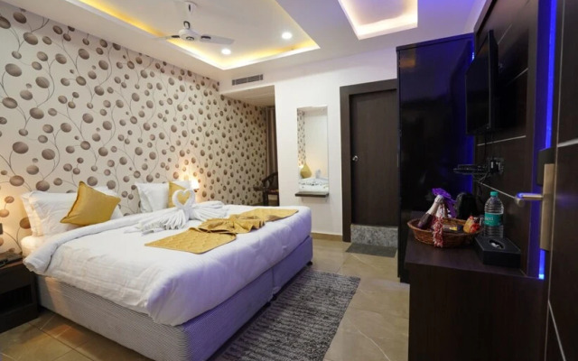 Red Carpet Hotel And Banquets